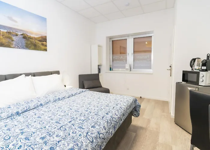 Private #1 With King Size, Ground Floor, Ac, Only 2min To Rab *