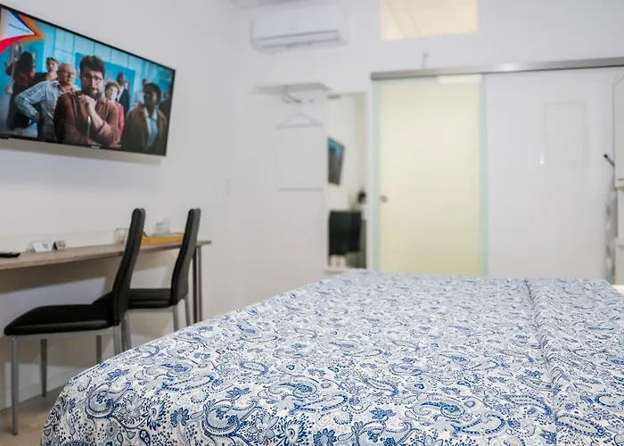 Motel Private #1 With King Size, Ground Floor, Ac, Only 2min To Rab